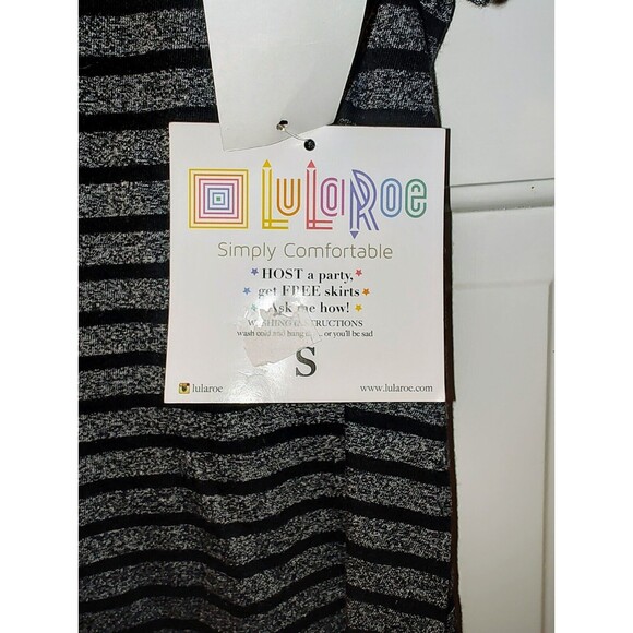 New with Tags LuLaRoe Classic Tee - Size S - Black Gray Striped Women's Comfort - Picture 5 of 9